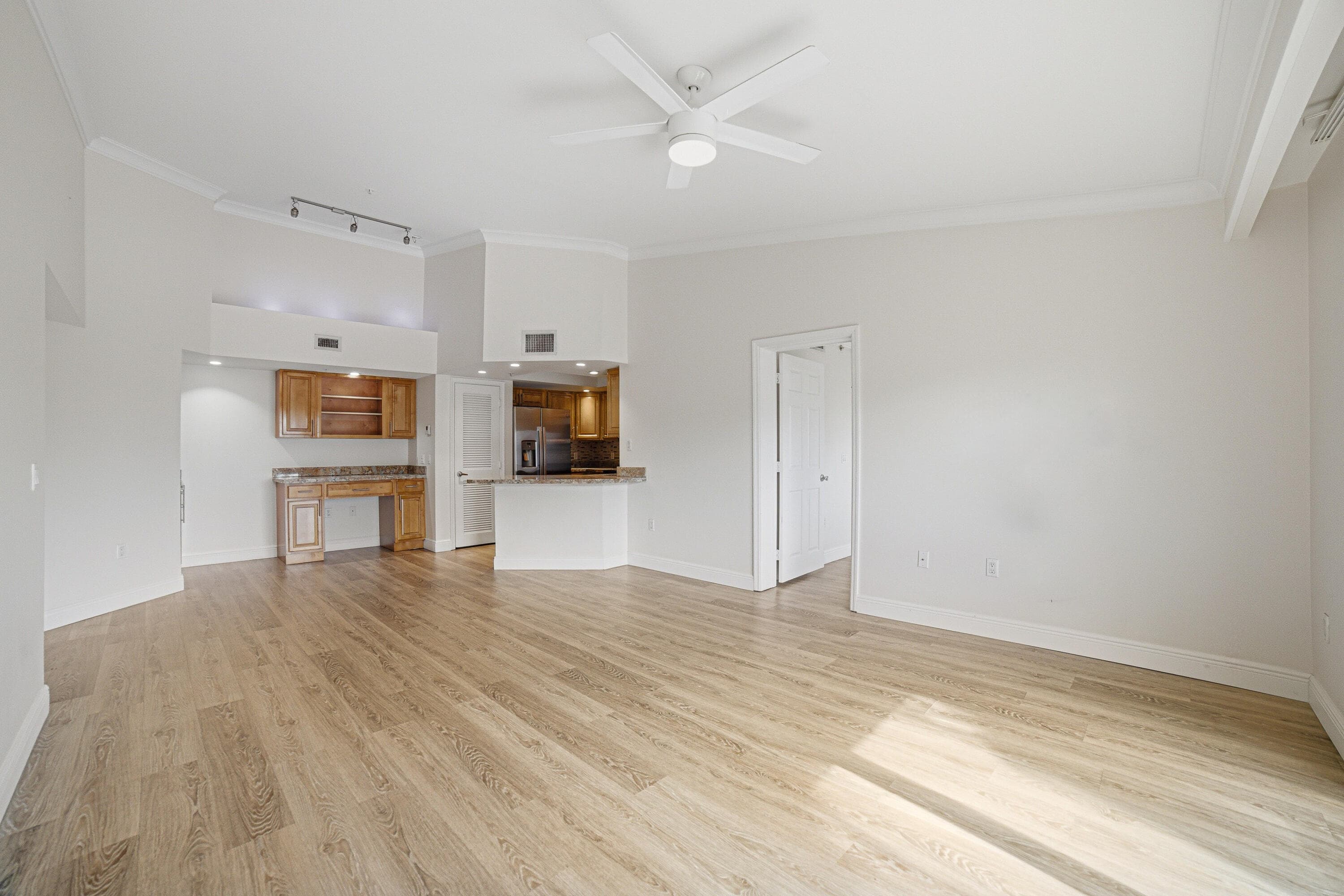 2009 SE 10th Avenue 309, Fort Lauderdale, FL 33316 — photo 11 of 45