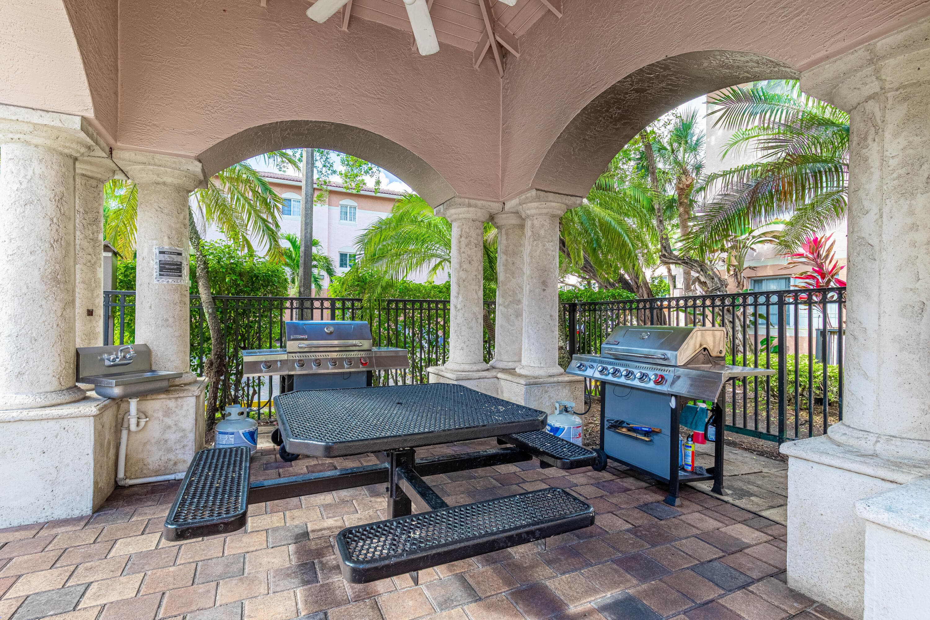 2009 SE 10th Avenue 309, Fort Lauderdale, FL 33316 — photo 32 of 45