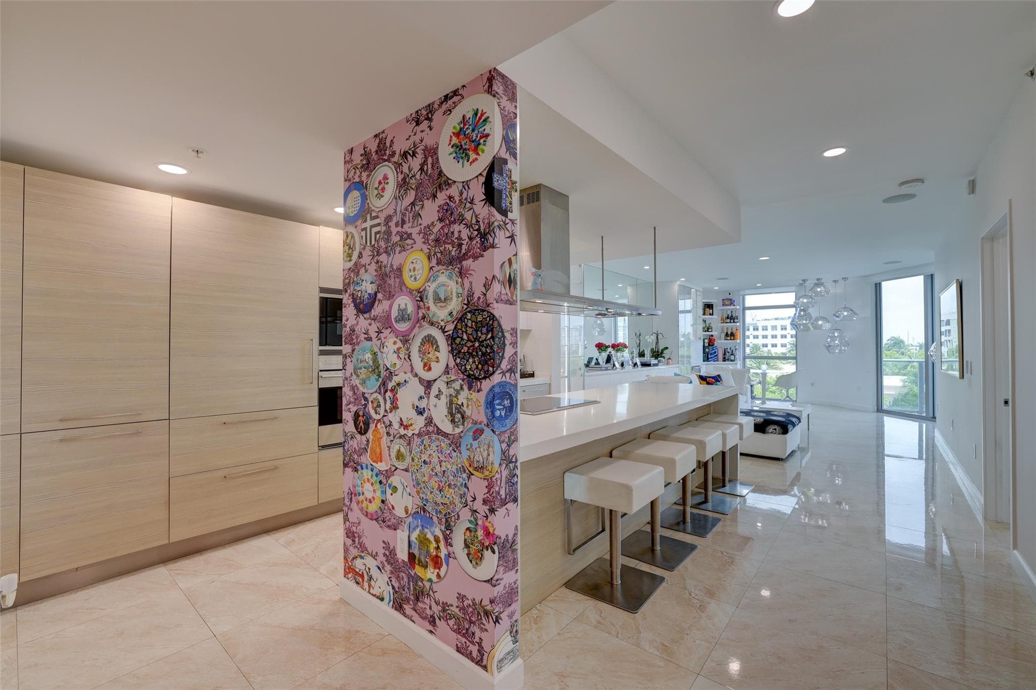 17301 Biscayne Boulevard 406, North Miami Beach, FL 33160 — photo 2 of 25