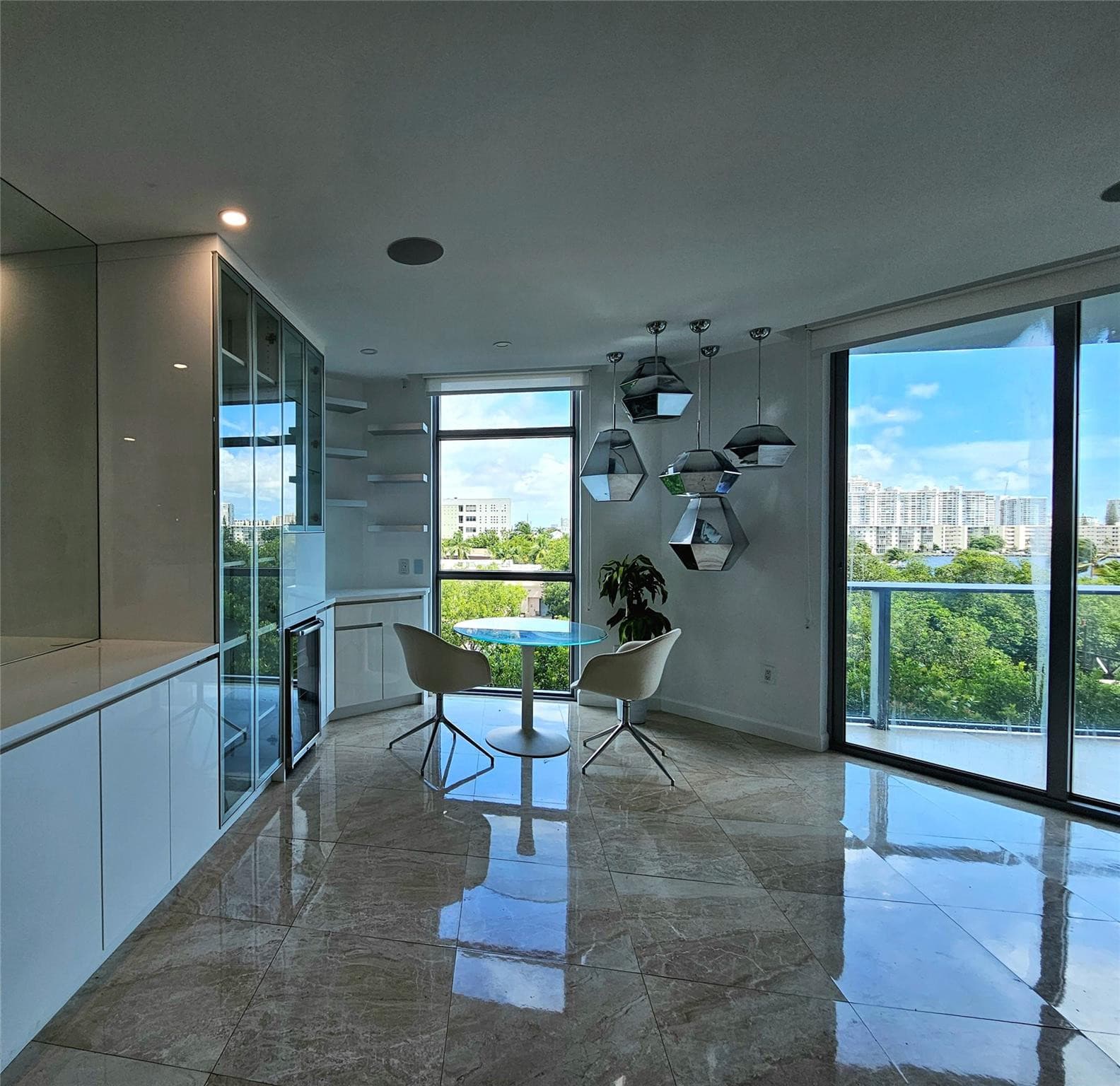 17301 Biscayne Boulevard 406, North Miami Beach, FL 33160 — photo 8 of 25