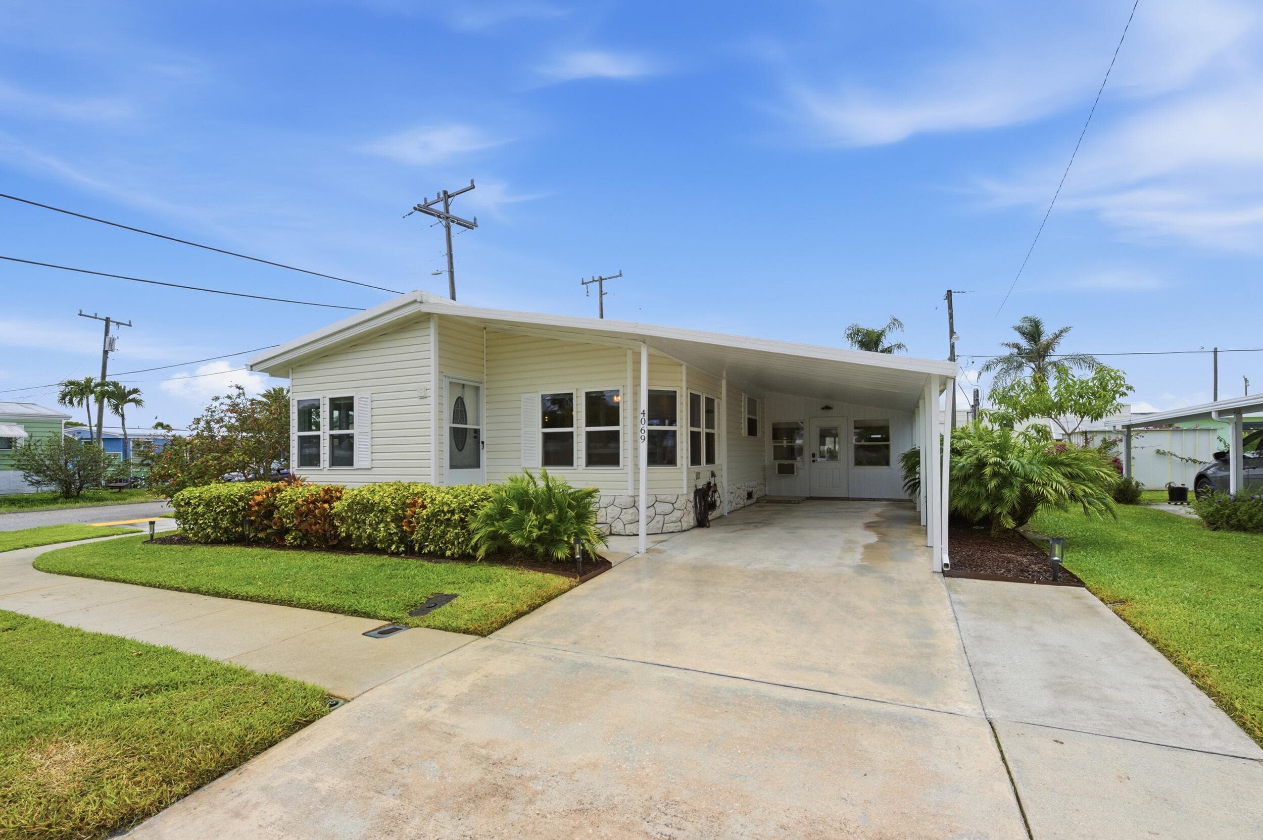 4069 Mission Bell Drive, Boynton Beach, FL 33436 — photo 2 of 32