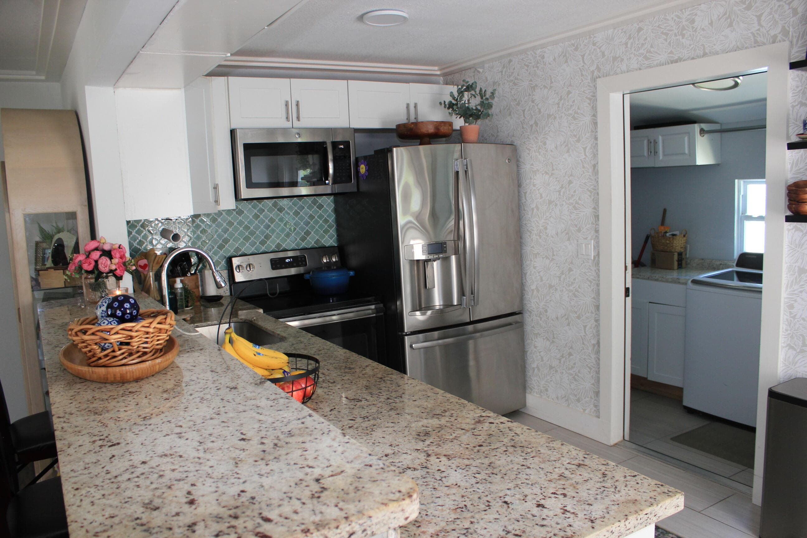 237 Wenonah Place, West Palm Beach, FL 33405 — photo 11 of 25