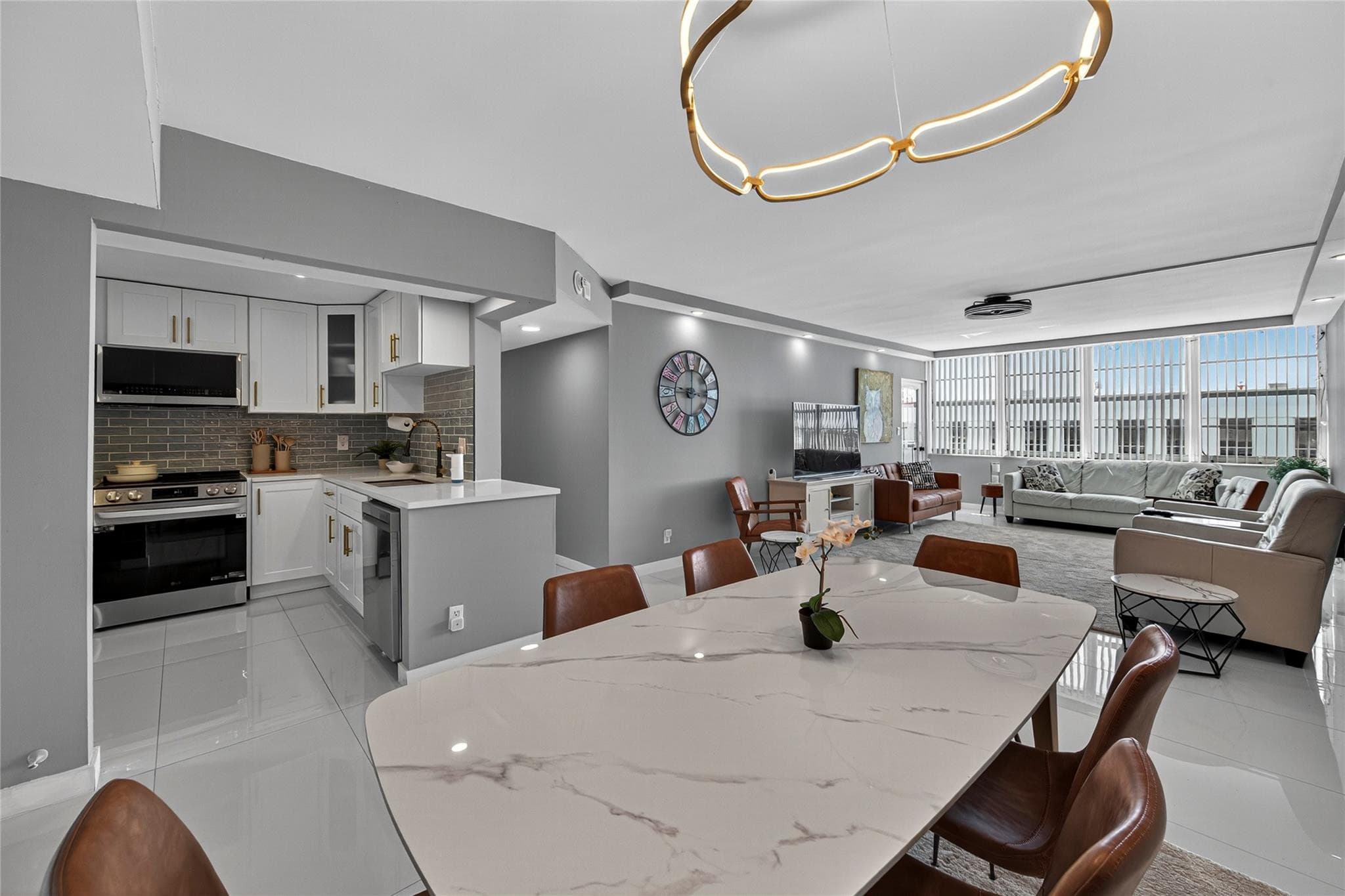 1160 N Federal Highway 1022, Fort Lauderdale, FL 33304 — photo 1 of 66