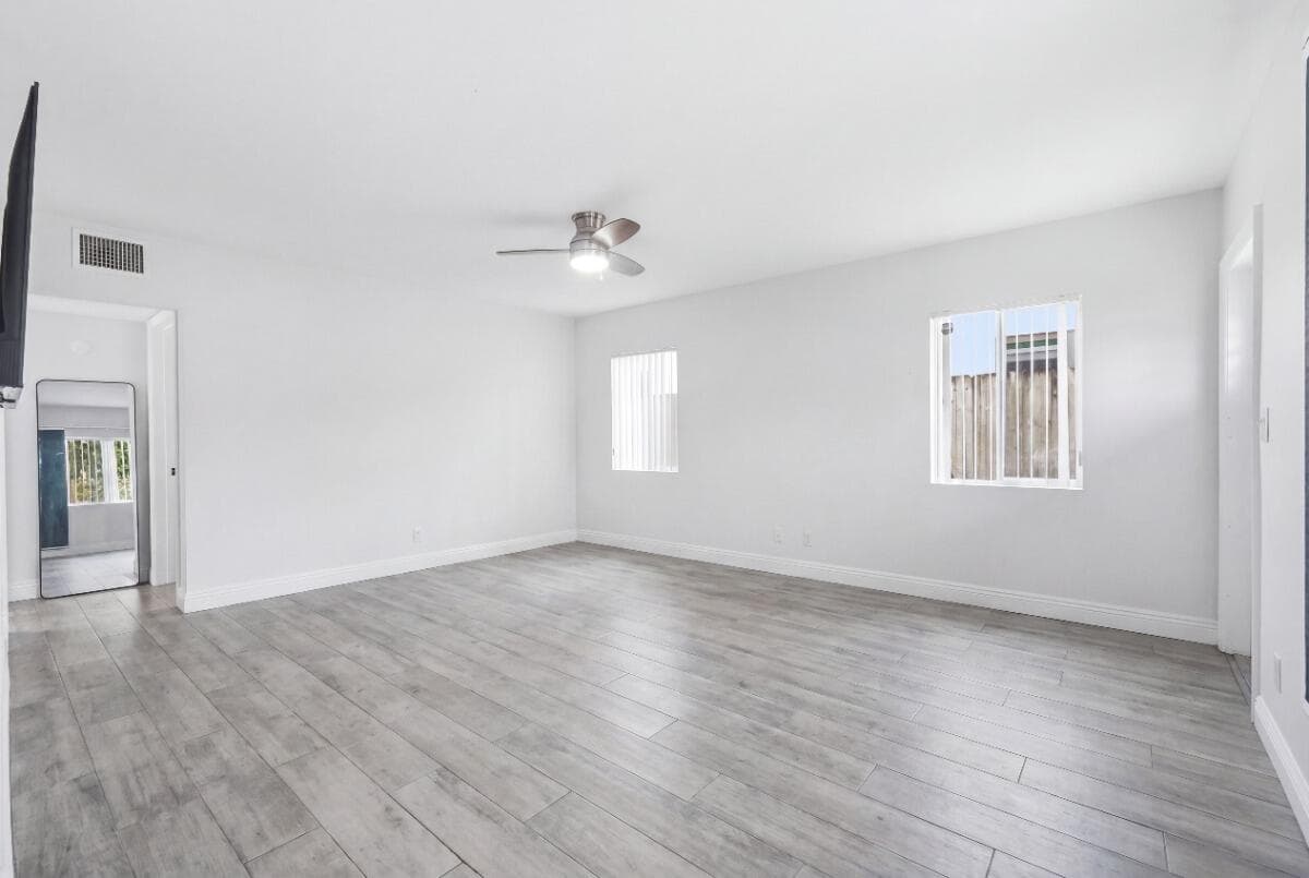712 NE 10th Avenue, Pompano Beach, FL 33060 — photo 9 of 23