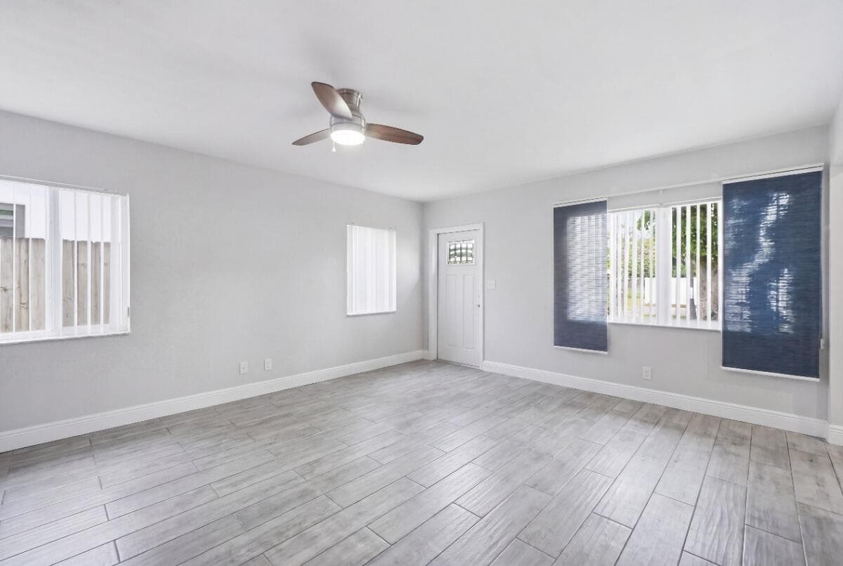 712 NE 10th Avenue, Pompano Beach, FL 33060 — photo 10 of 23