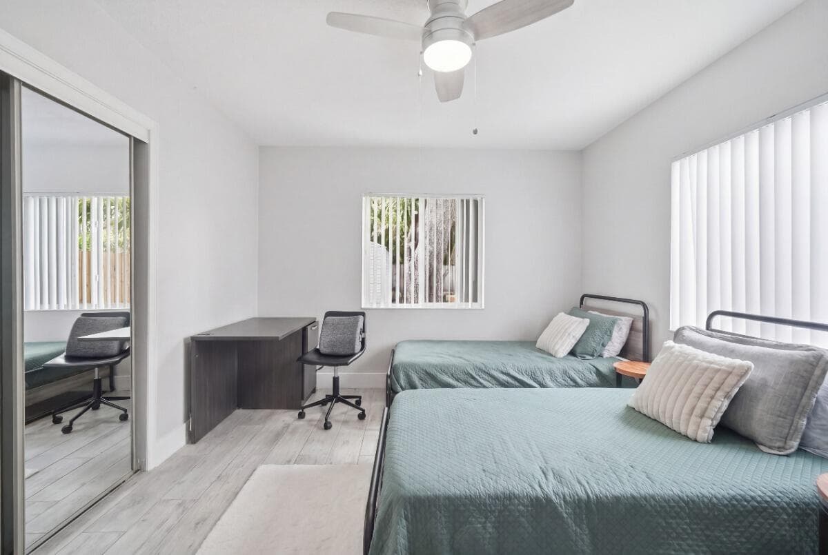712 NE 10th Avenue, Pompano Beach, FL 33060 — photo 13 of 23