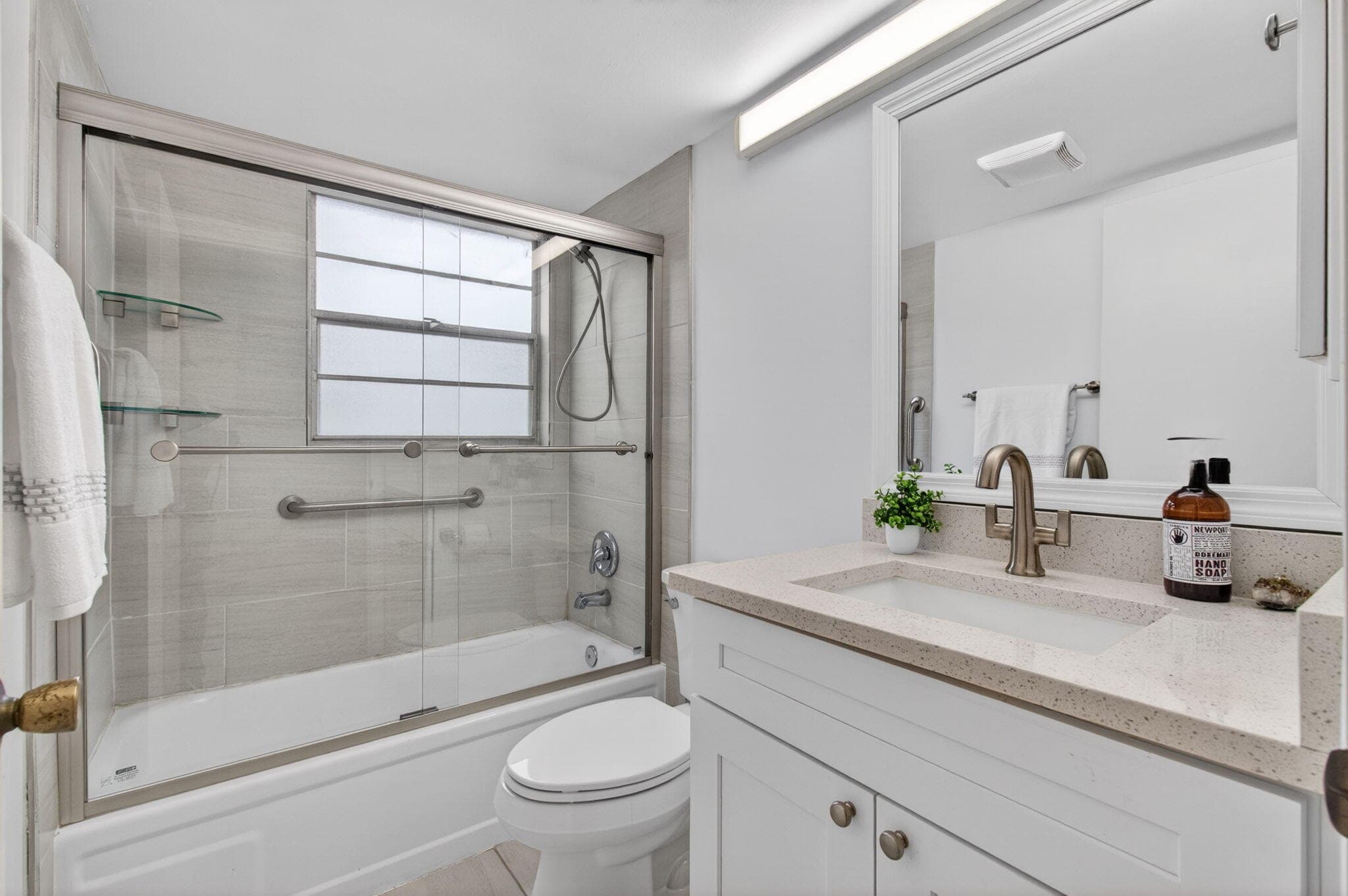 19 Suffolk A, Boca Raton, FL 33434 — photo 14 of 20