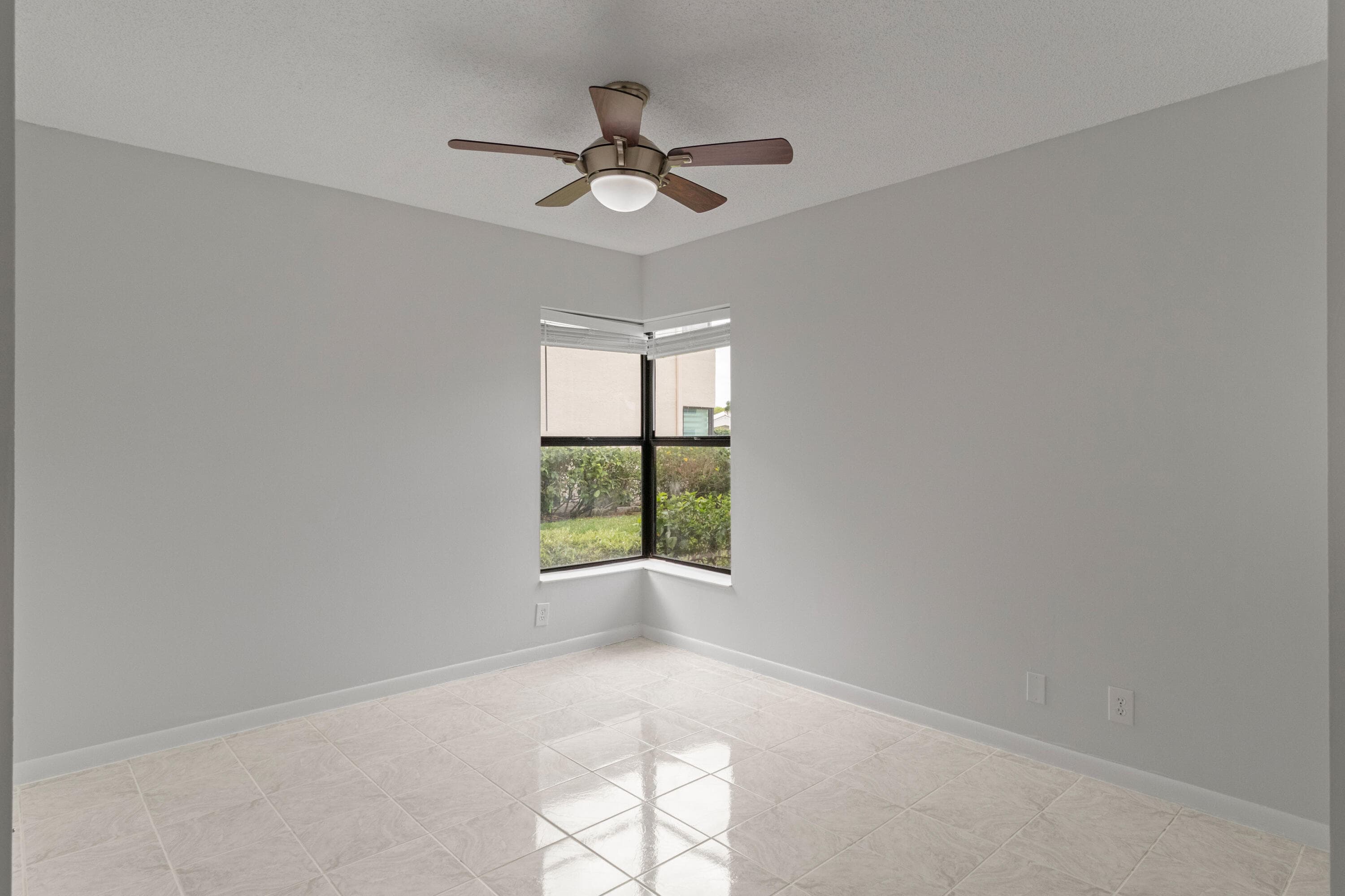 8641 W Boca Glades Blvd Boulevard W B, Boca Raton, FL 33434 — photo 11 of 31