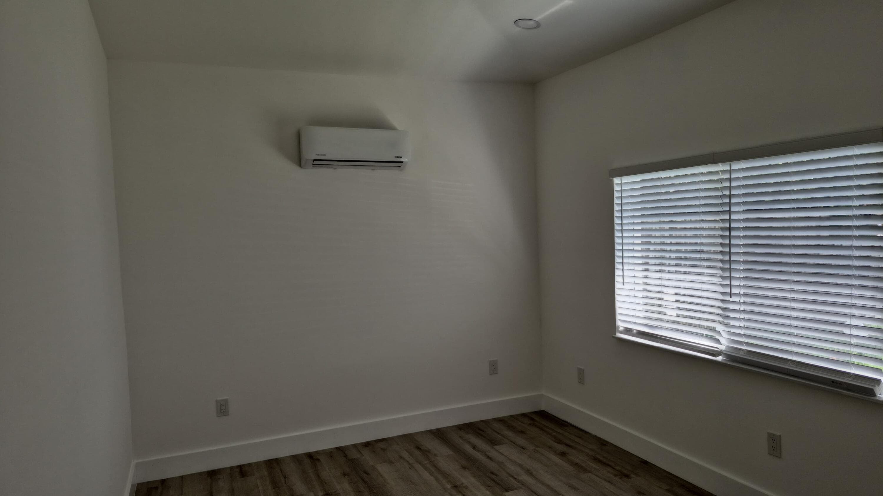 111 NE 45 Street, Oakland Park, FL 33334 — photo 8 of 13
