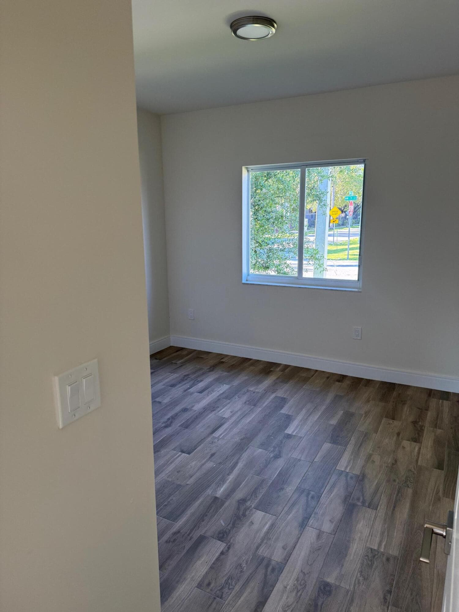 2999 NW 9th Street, Fort Lauderdale, FL 33311 — photo 8 of 12