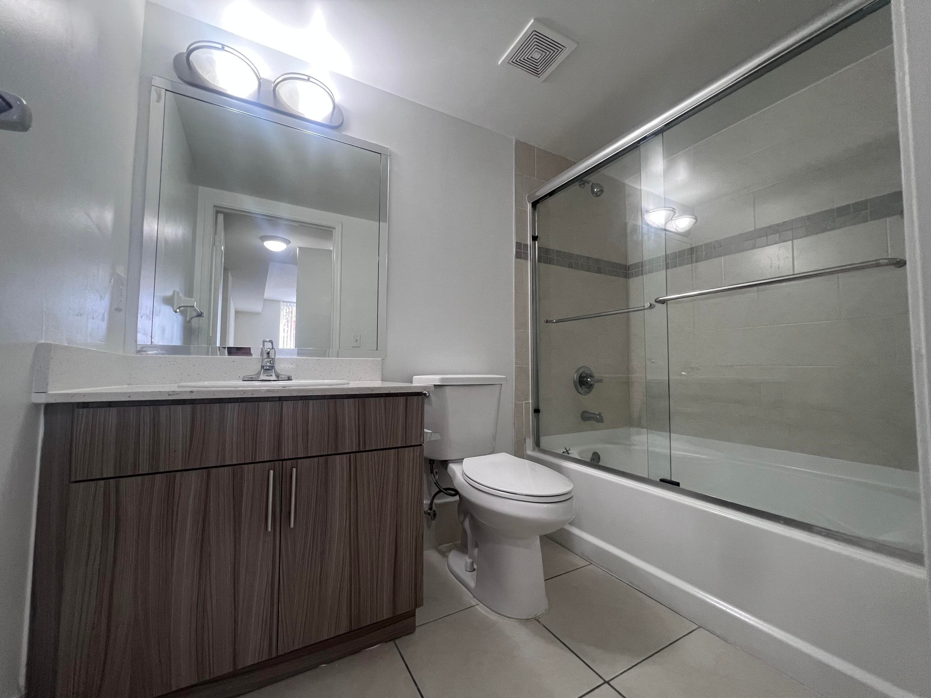 18335 NW 68 Avenue 245-110, Hialeah, FL 33015 — photo 7 of 15