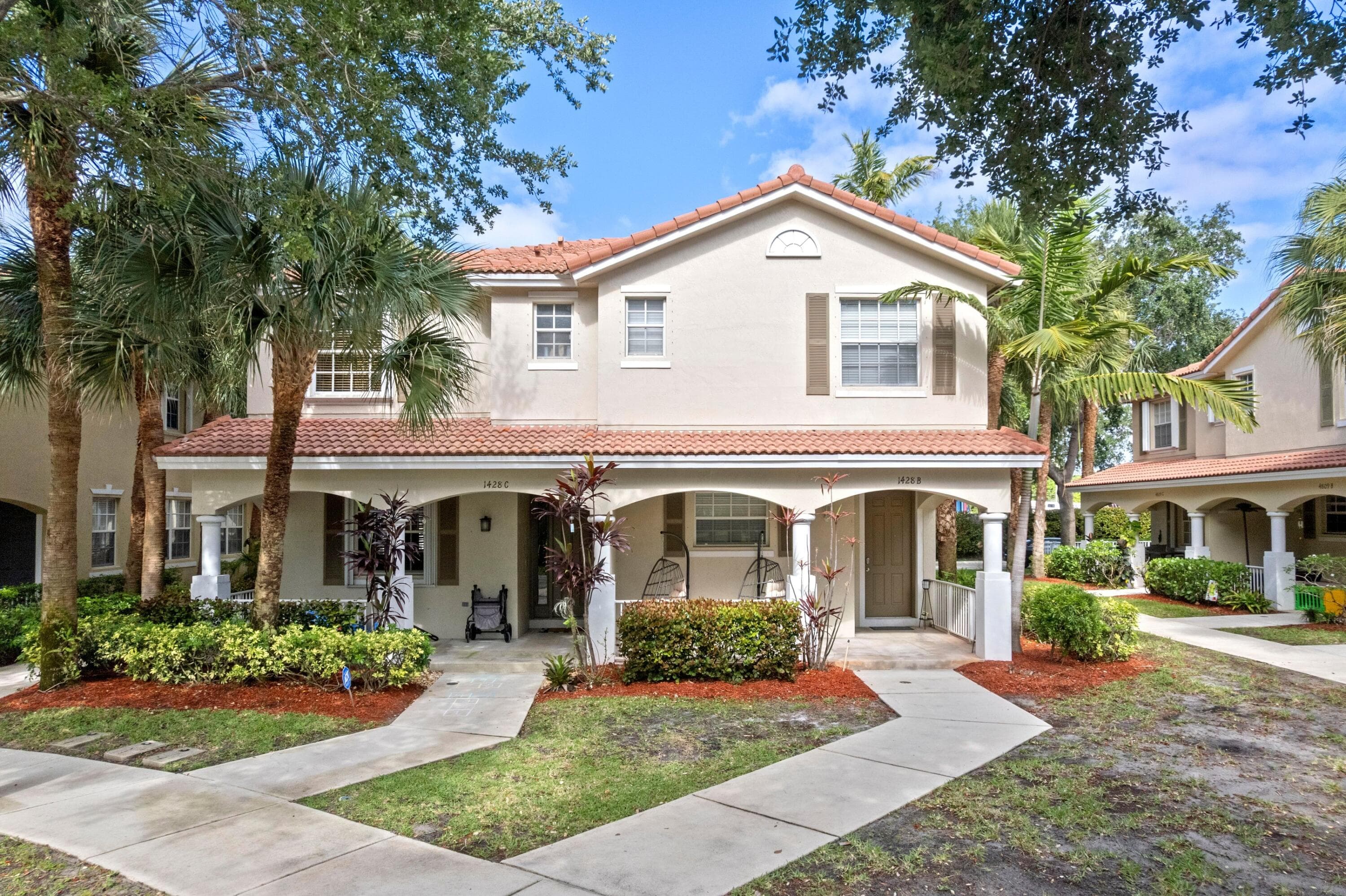 1428 W Wickham Circle A, Delray Beach, FL 33445 — photo 1 of 41