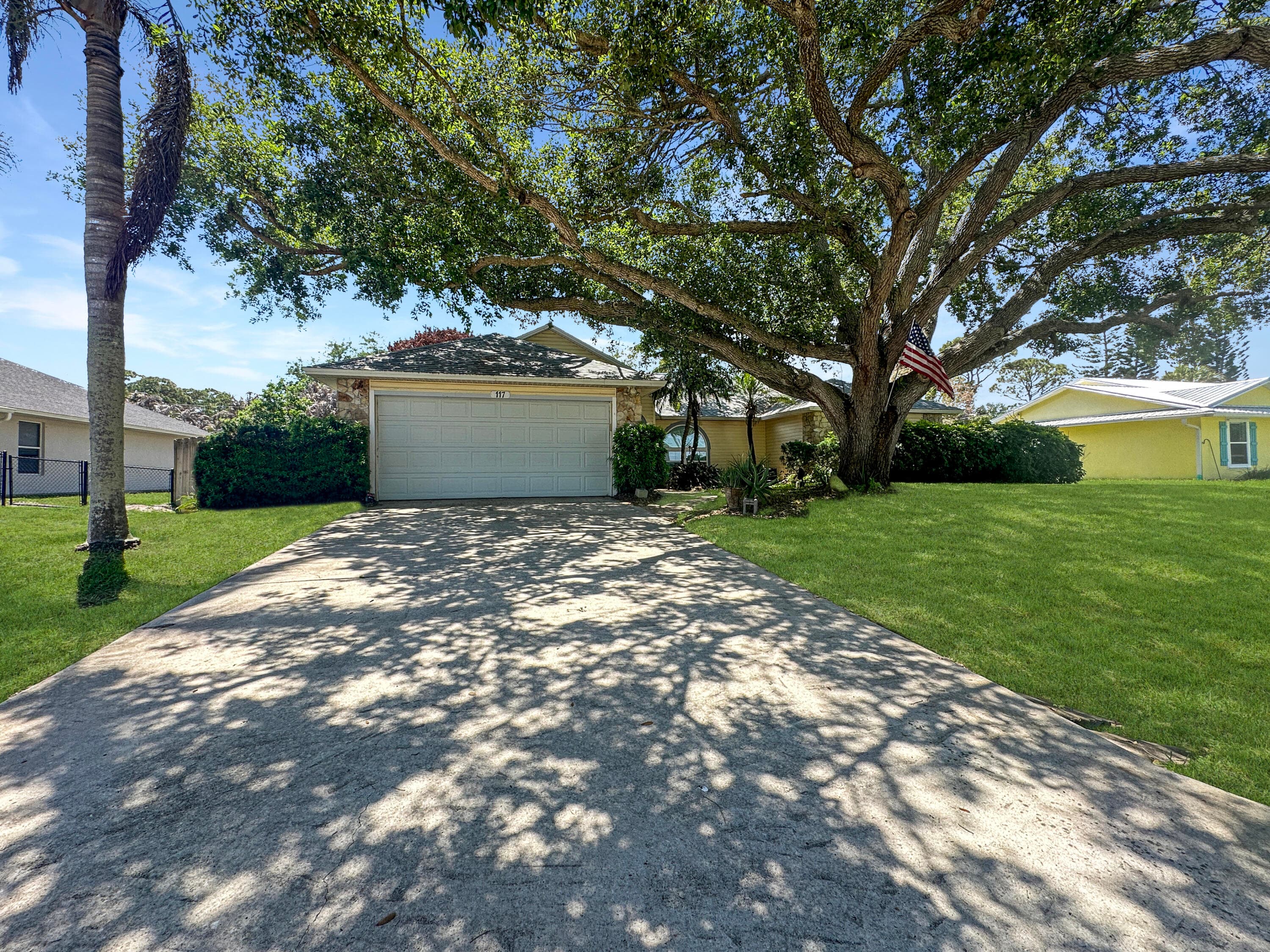 117 Hinchman Avenue, Sebastian, FL 32958 — photo 3 of 37