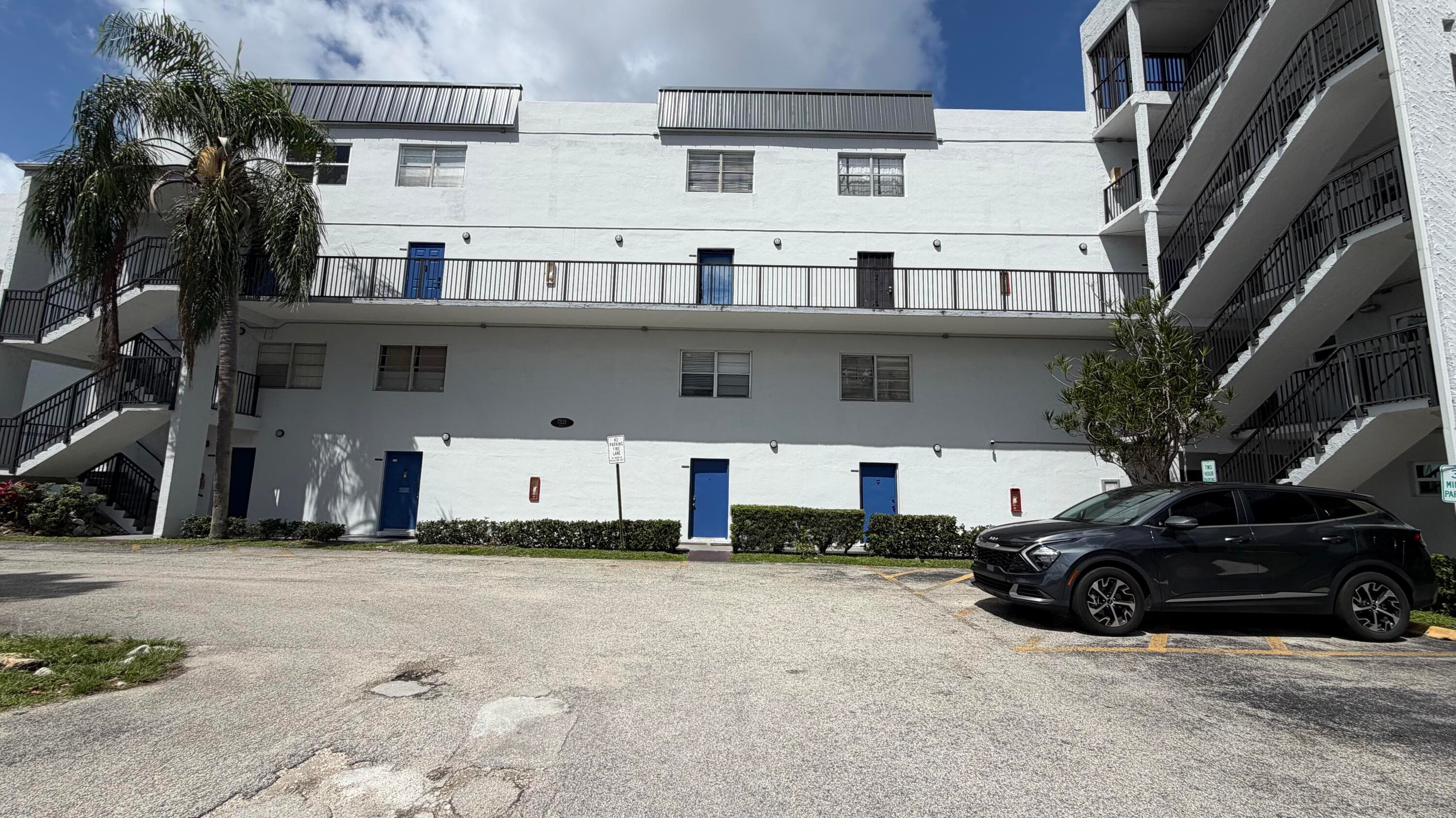 7541 NW 16th Street NW 1105, Plantation, FL 33313 — photo 1 of 8
