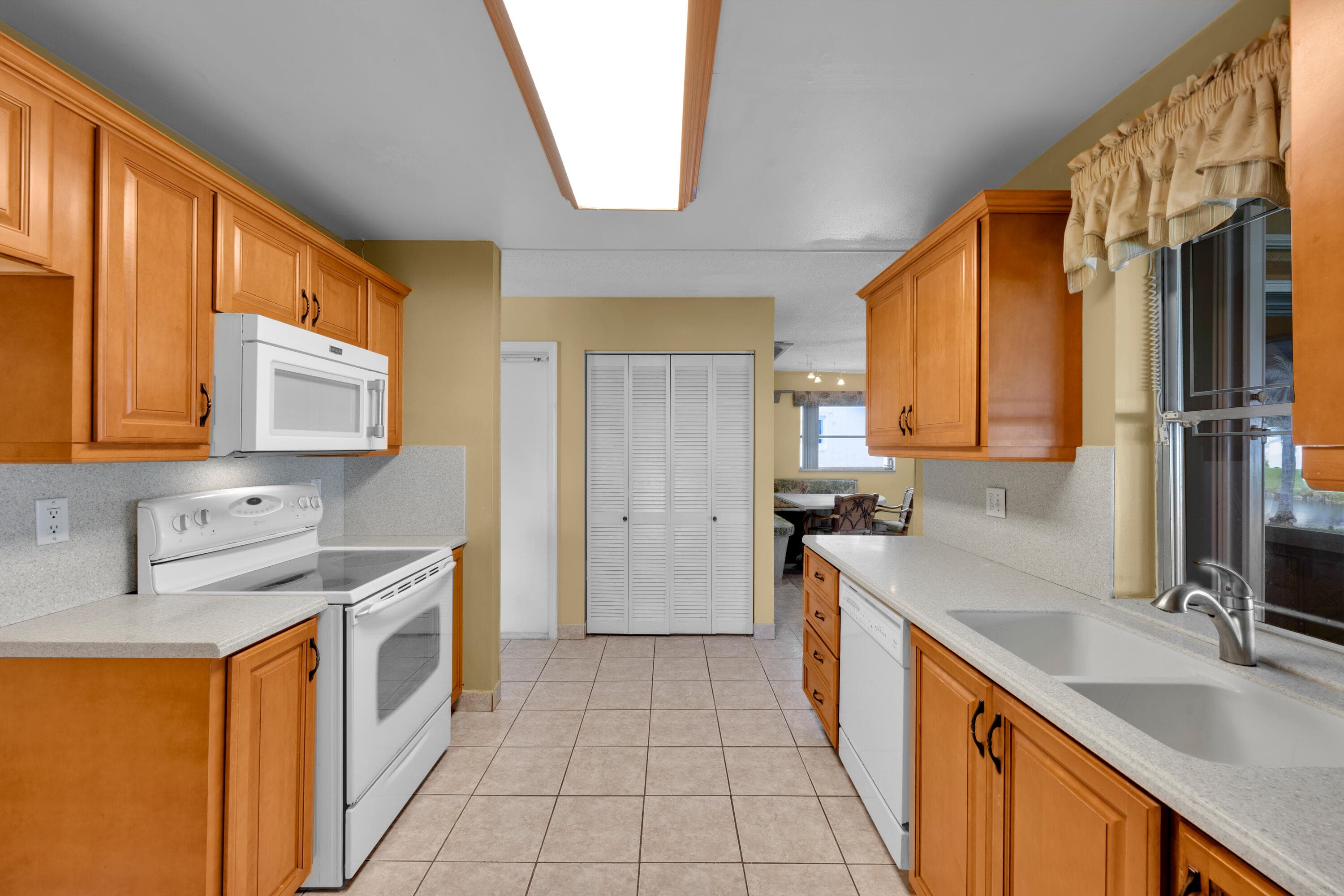 1501 NW 87th Lane, Plantation, FL 33322 — photo 5 of 27