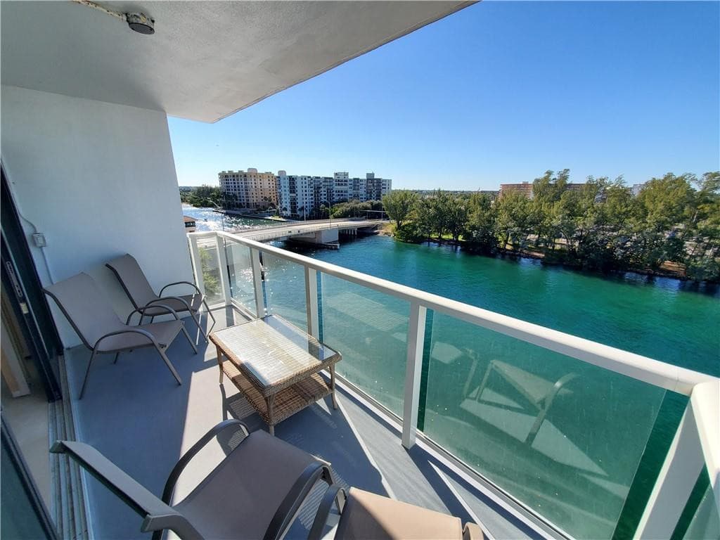 1401 N Riverside Drive 807, Pompano Beach, FL 33062 — photo 5 of 40