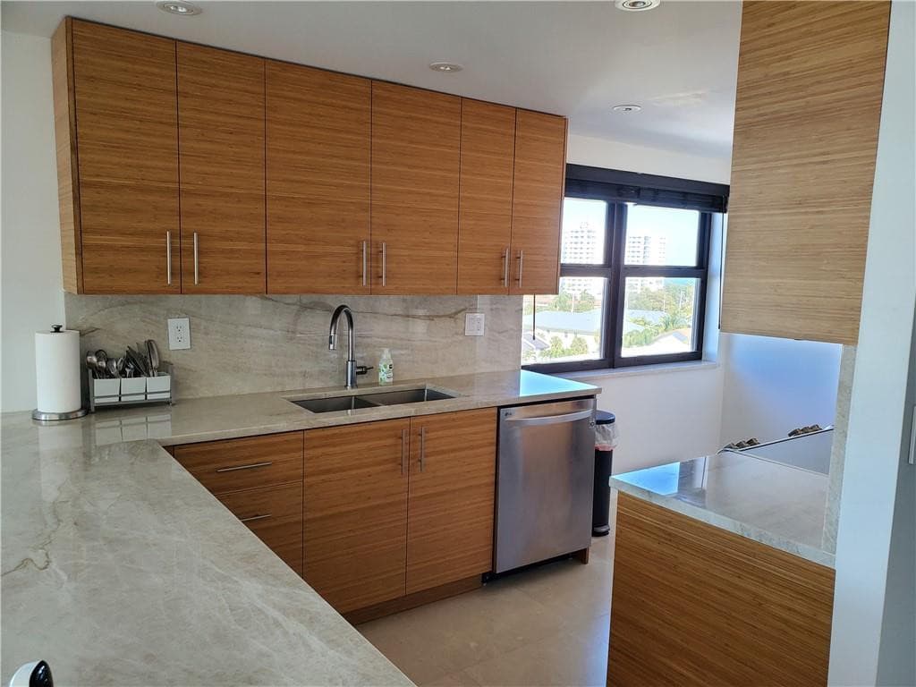 1401 N Riverside Drive 807, Pompano Beach, FL 33062 — photo 18 of 40