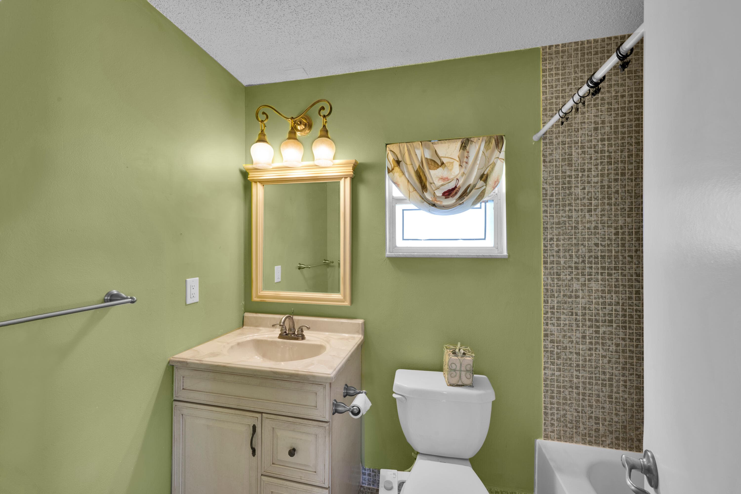 1501 NW 87th Lane, Plantation, FL 33322 — photo 18 of 27