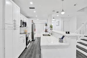 833 NW 81st Avenue 4, Plantation, FL 33324 — photo 1 of 32