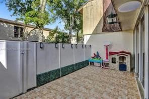 833 NW 81st Avenue 4, Plantation, FL 33324 — photo 32 of 32