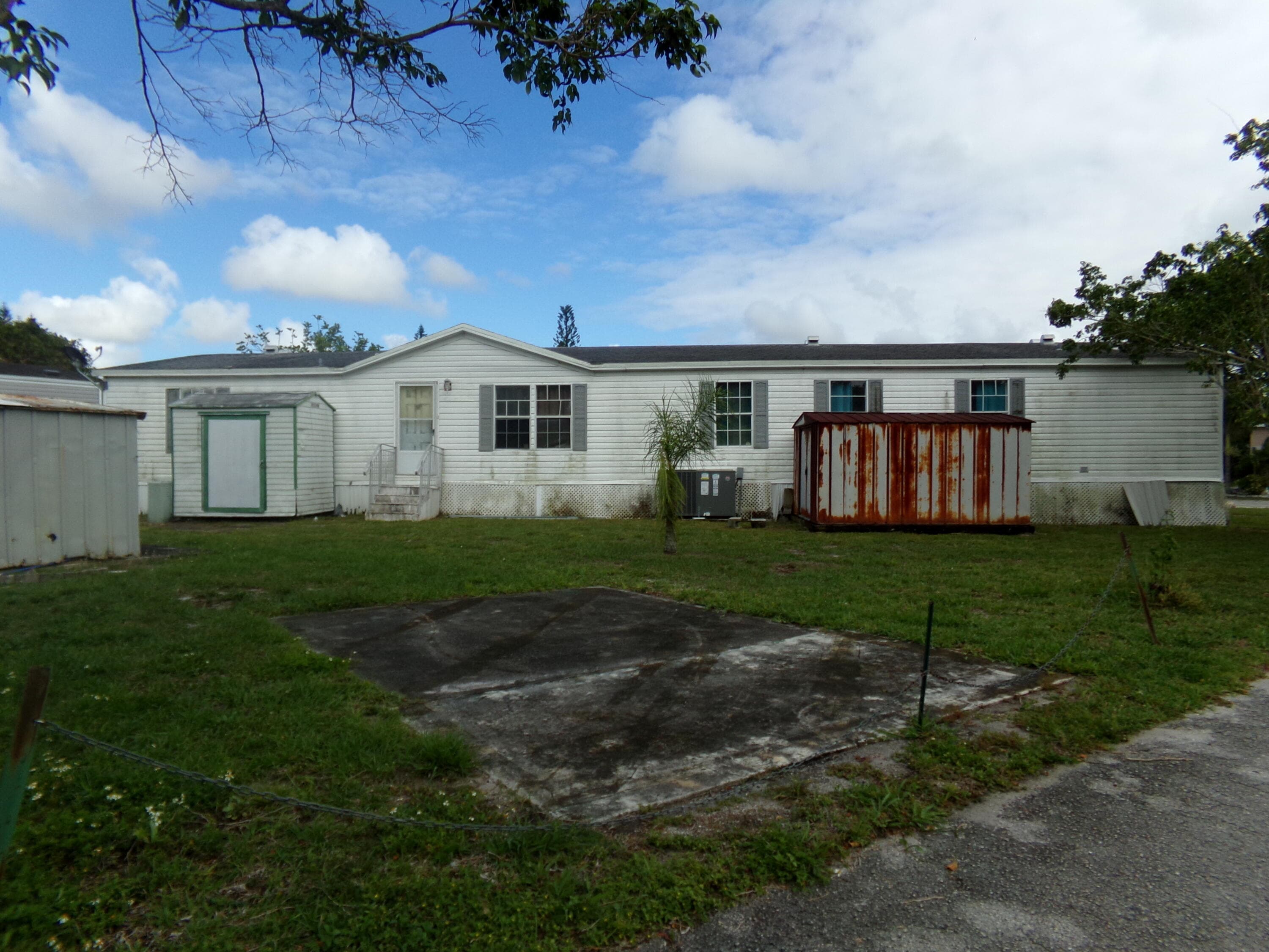 89 S Stuart Circle, Greenacres, FL 33463 — photo 2 of 16