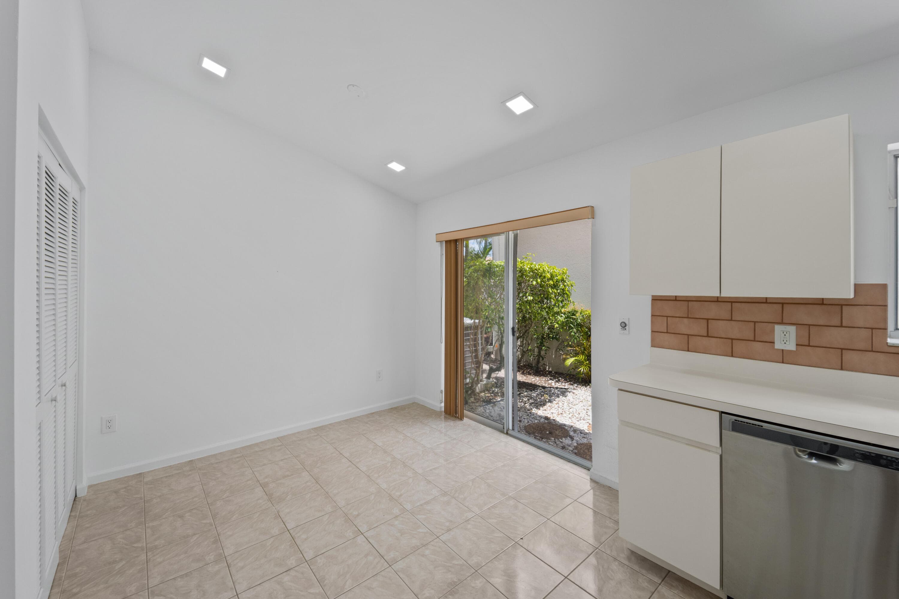 22586 Esplanada Drive, Boca Raton, FL 33433 — photo 12 of 34