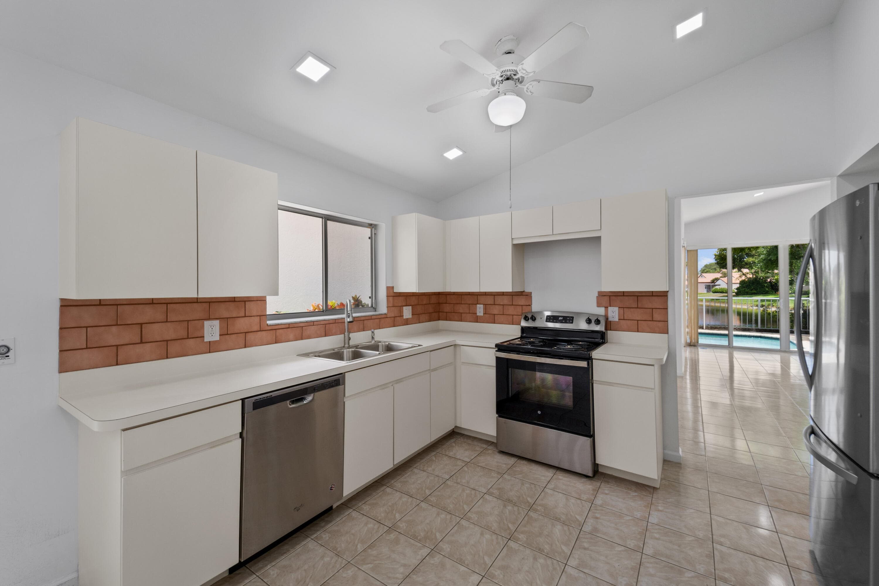 22586 Esplanada Drive, Boca Raton, FL 33433 — photo 14 of 34