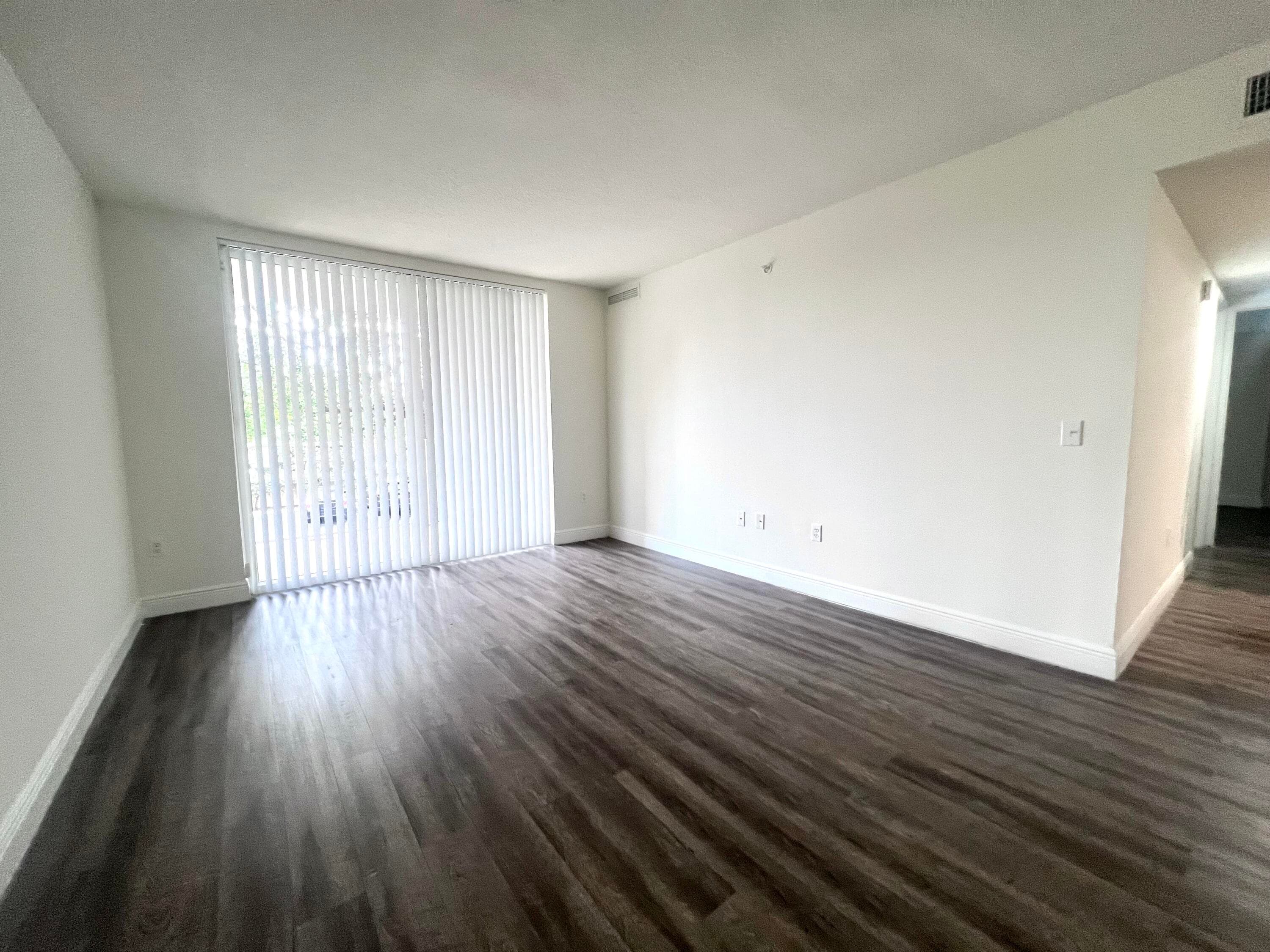 18335 NW 68 Avenue 245-110, Hialeah, FL 33015 — photo 2 of 15