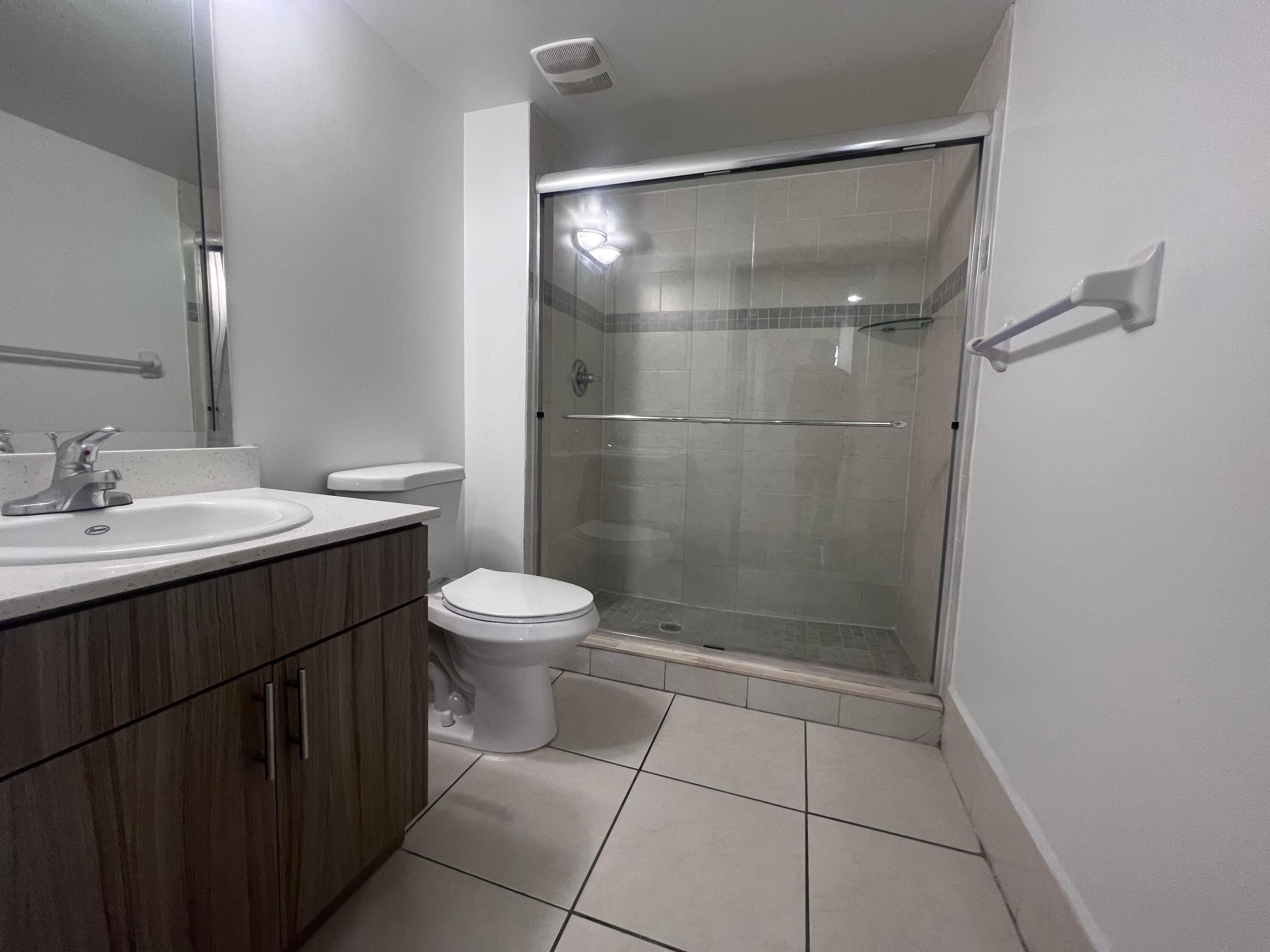 18335 NW 68 Avenue 245-110, Hialeah, FL 33015 — photo 5 of 15