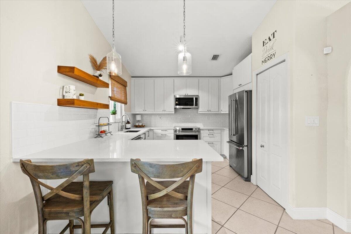 14525 NW 88th Avenue, Miami Lakes, FL 33018 — photo 9 of 31