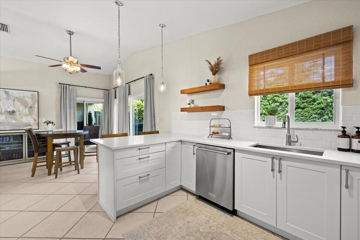 14525 NW 88th Avenue, Miami Lakes, FL 33018 — photo 11 of 31