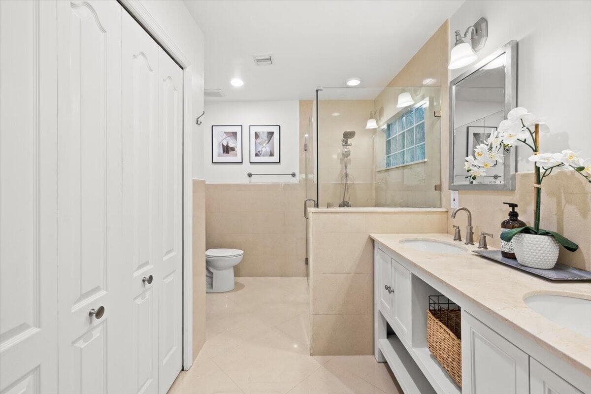 14525 NW 88th Avenue, Miami Lakes, FL 33018 — photo 16 of 31