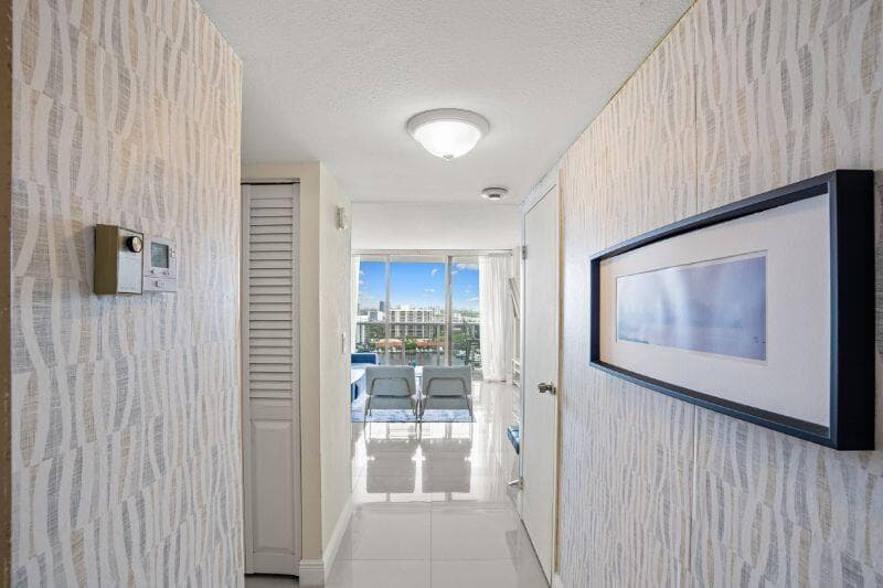 3675 N Country Club Drive 2401, Aventura, FL 33180 — photo 5 of 25