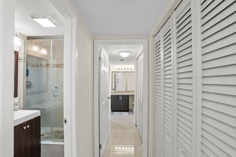 3675 N Country Club Drive 2401, Aventura, FL 33180 — photo 7 of 25