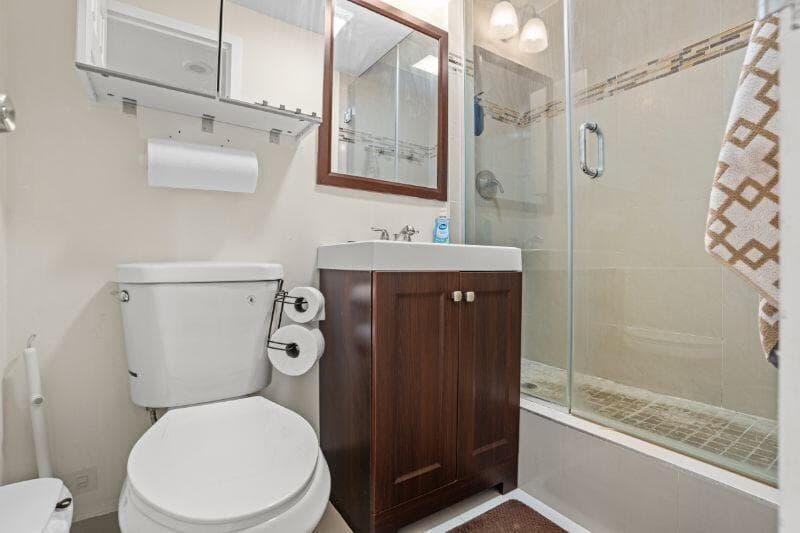 3675 N Country Club Drive 2401, Aventura, FL 33180 — photo 8 of 25