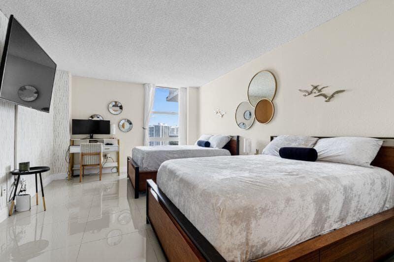 3675 N Country Club Drive 2401, Aventura, FL 33180 — photo 11 of 25