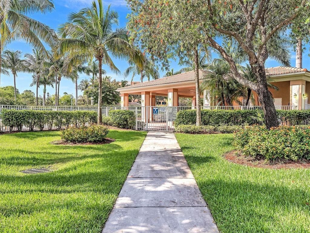 7735 Yardley Drive 305, Tamarac, FL 33321 — photo 38 of 67