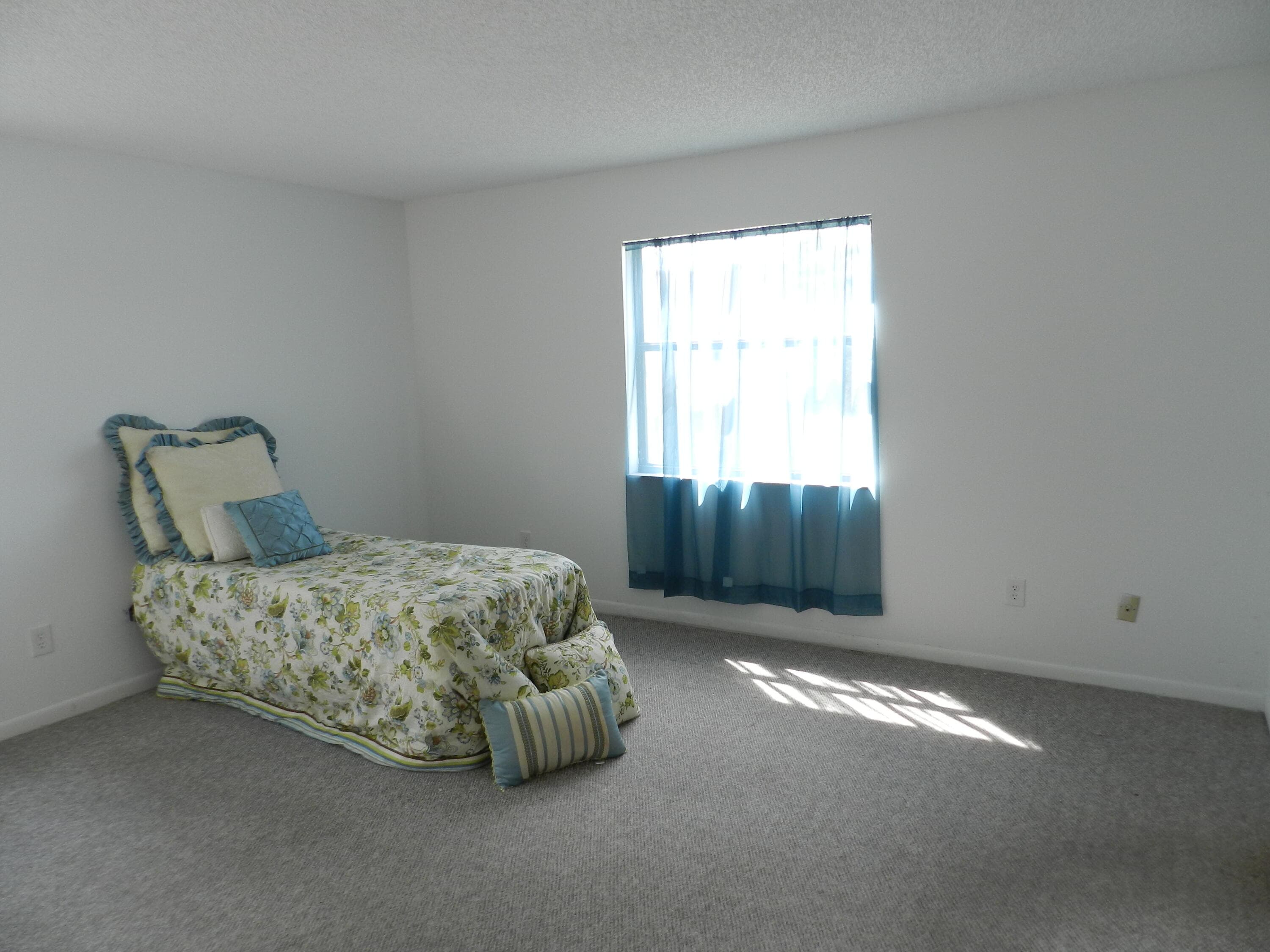 1110 E Lakeview Dr Drive E, Royal Palm Beach, FL 33411 — photo 11 of 21