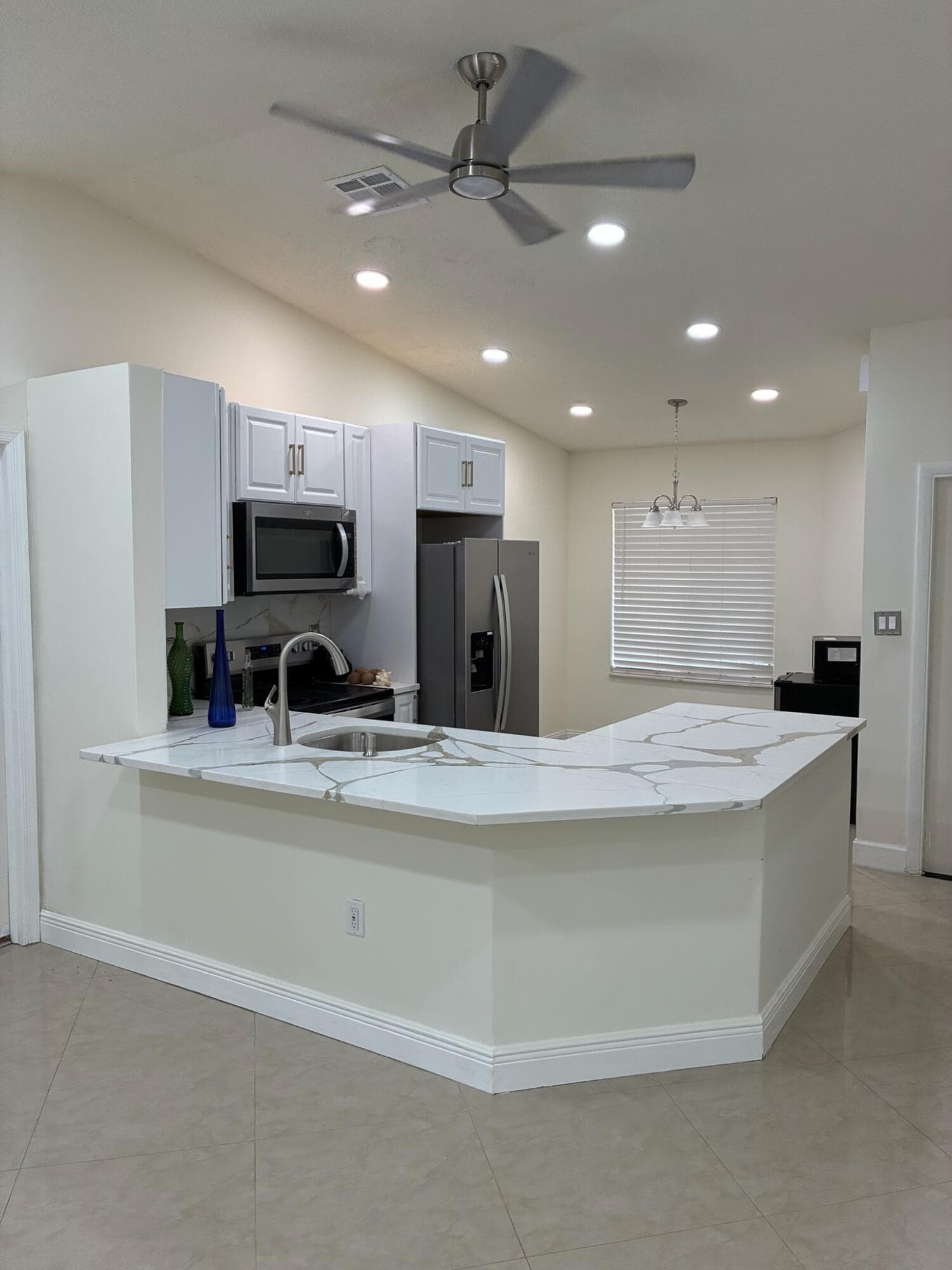 465 NW 20th Avenue, Pompano Beach, FL 33069 — photo 5 of 21