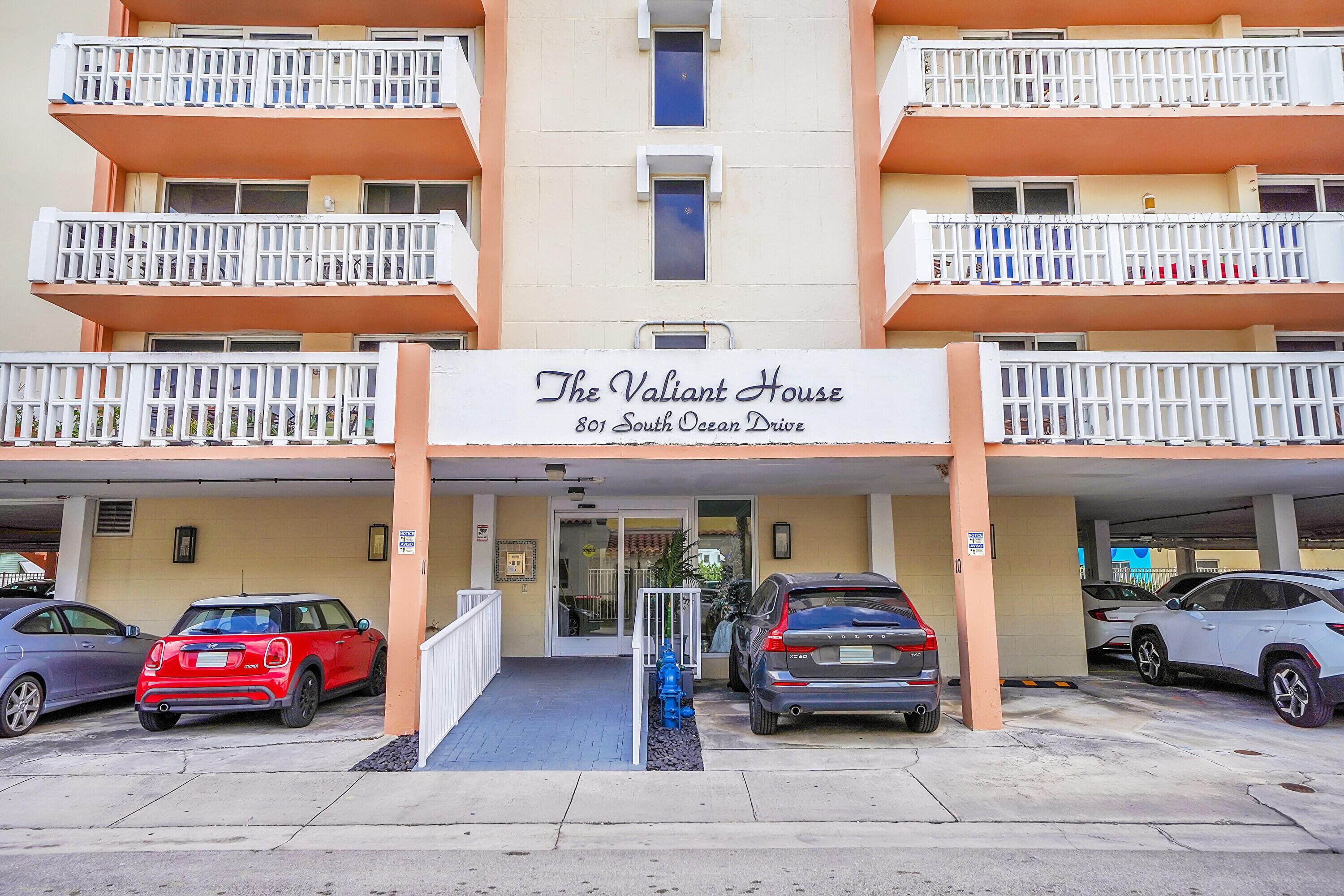 801 S Ocean Drive 404, Hollywood, FL 33019 — photo 2 of 46