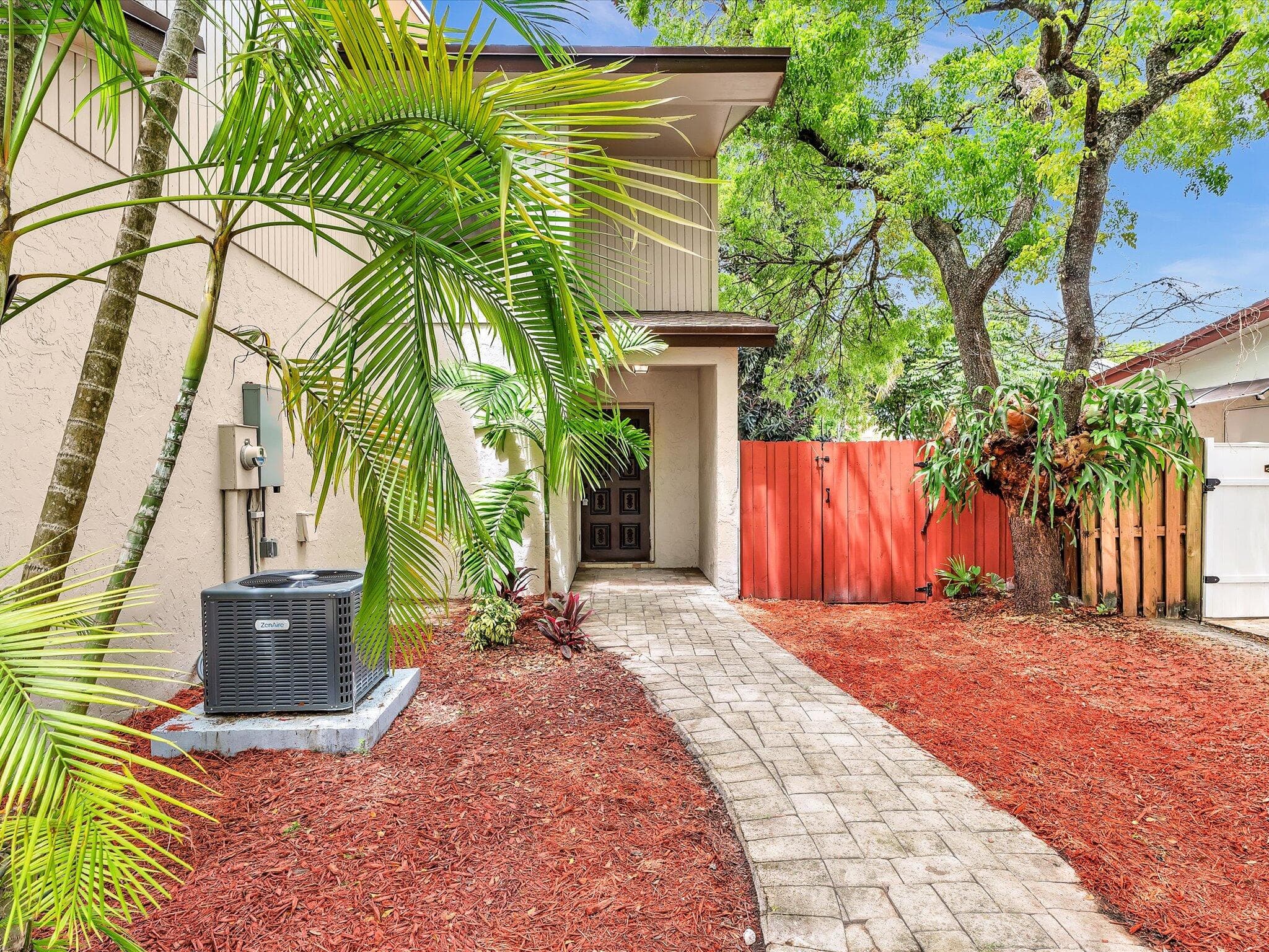3841 Farragut Street, Hollywood, FL 33021 — photo 3 of 47
