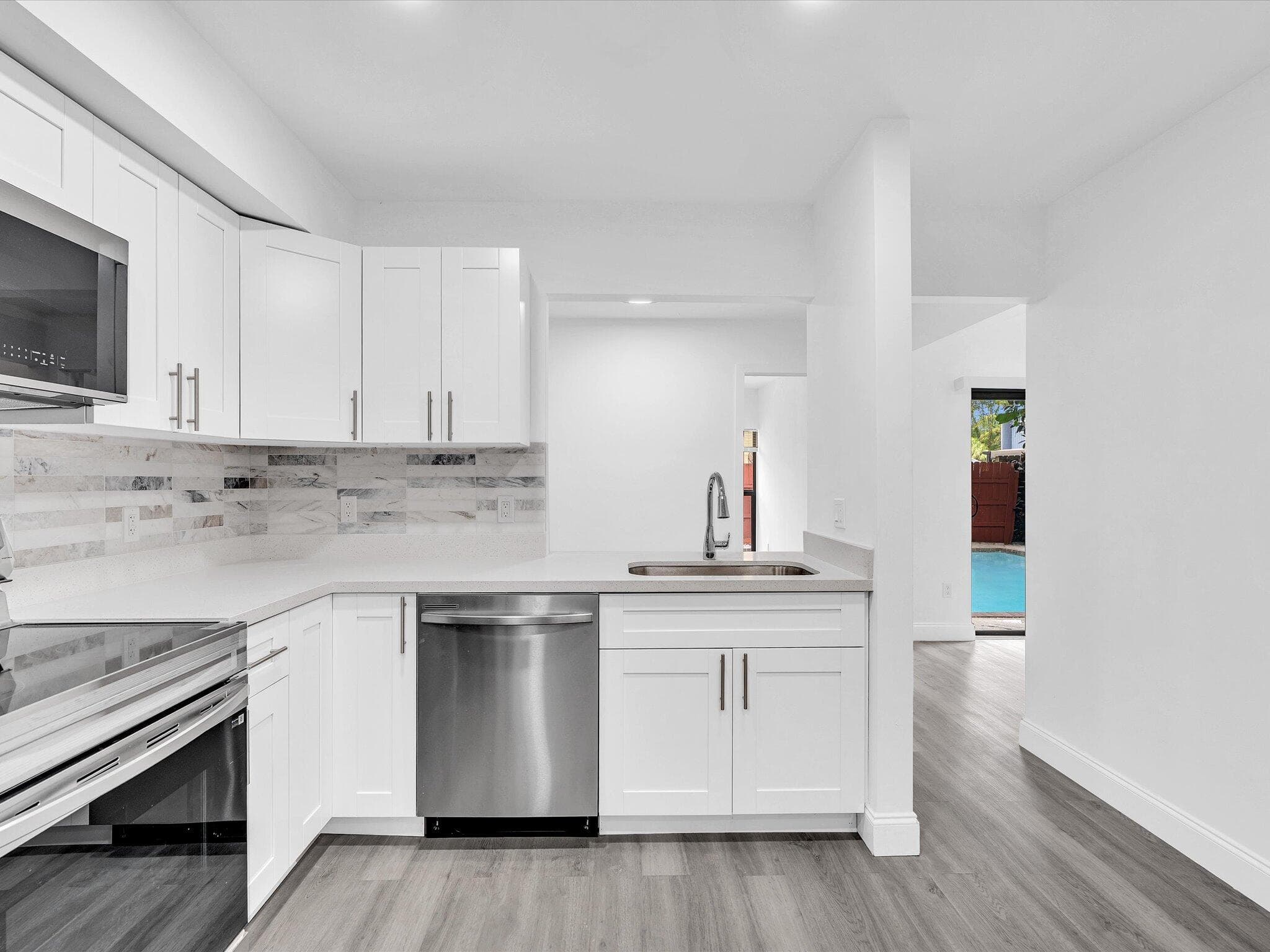 3841 Farragut Street, Hollywood, FL 33021 — photo 12 of 47