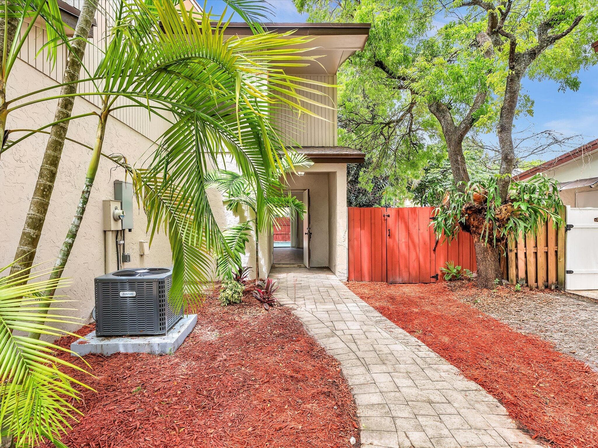 3841 Farragut Street, Hollywood, FL 33021 — photo 47 of 47