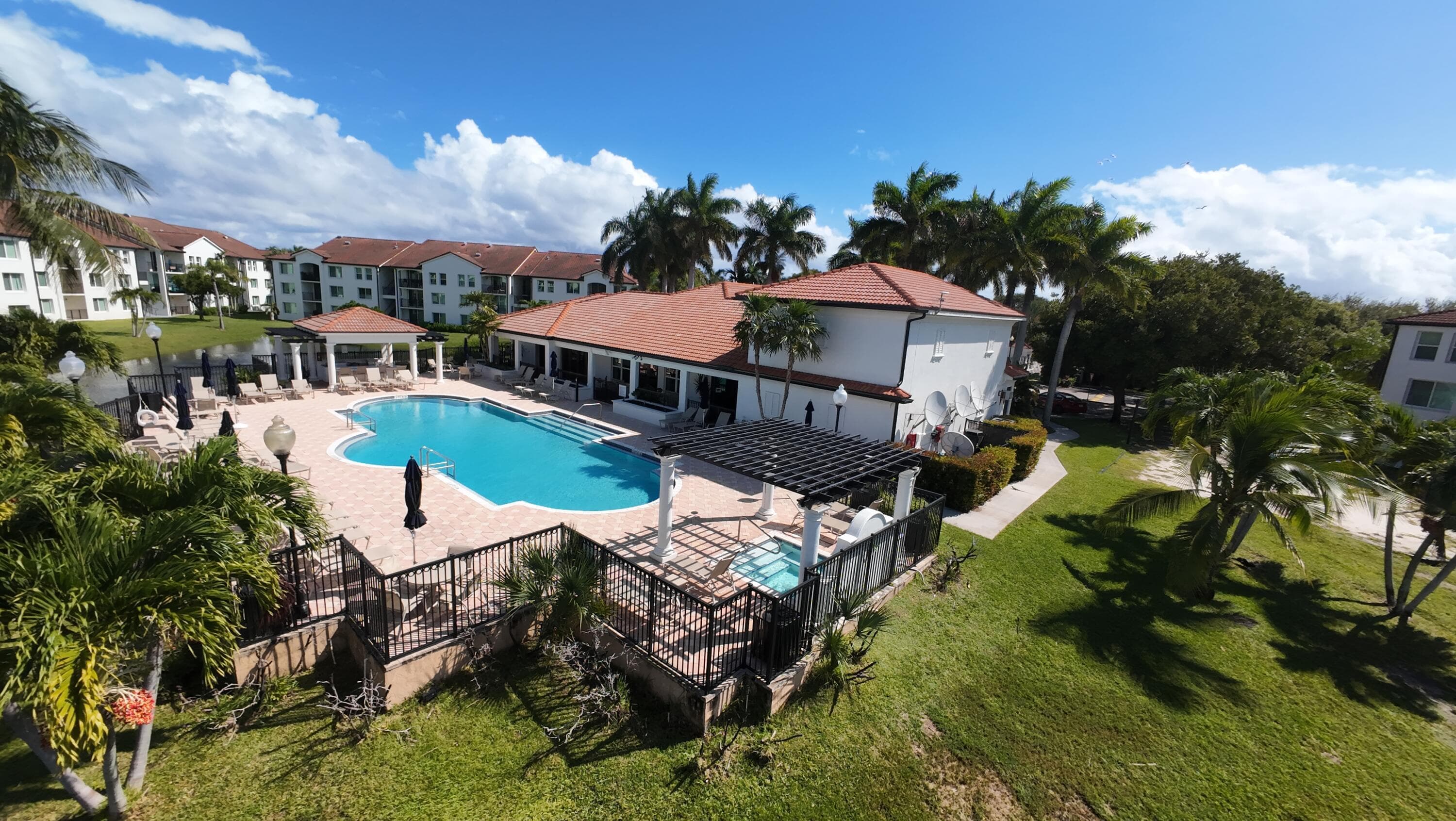 402 Villa Circle 402, Boynton Beach, FL 33435 — photo 14 of 56