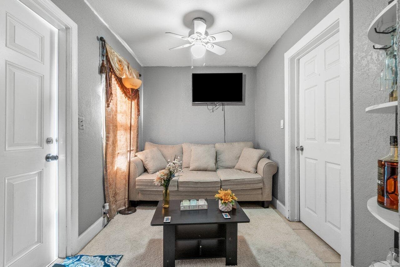 320 Swain Boulevard, Greenacres, FL 33463 — photo 9 of 32