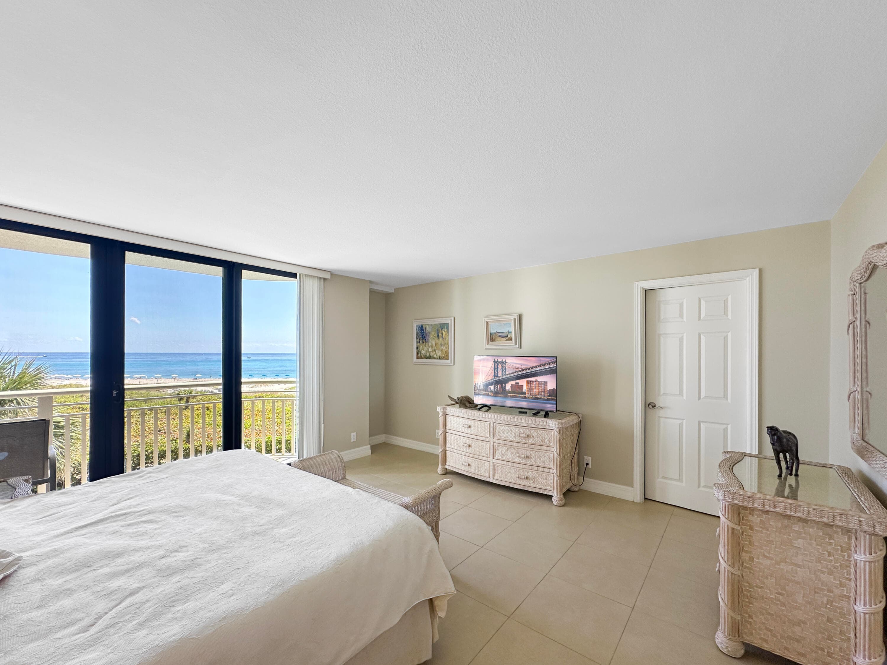 3000 N Ocean Drive 4f, Riviera Beach, FL 33404 — photo 11 of 56