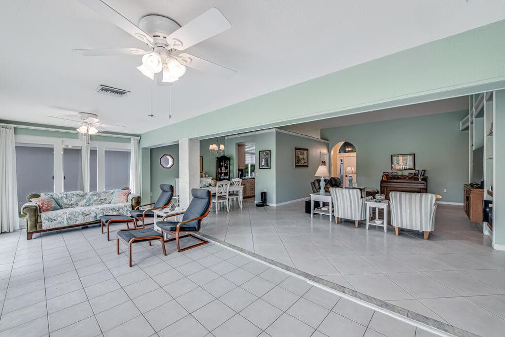 2390 Saratoga Bay Drive, West Palm Beach, FL 33409 — photo 14 of 58