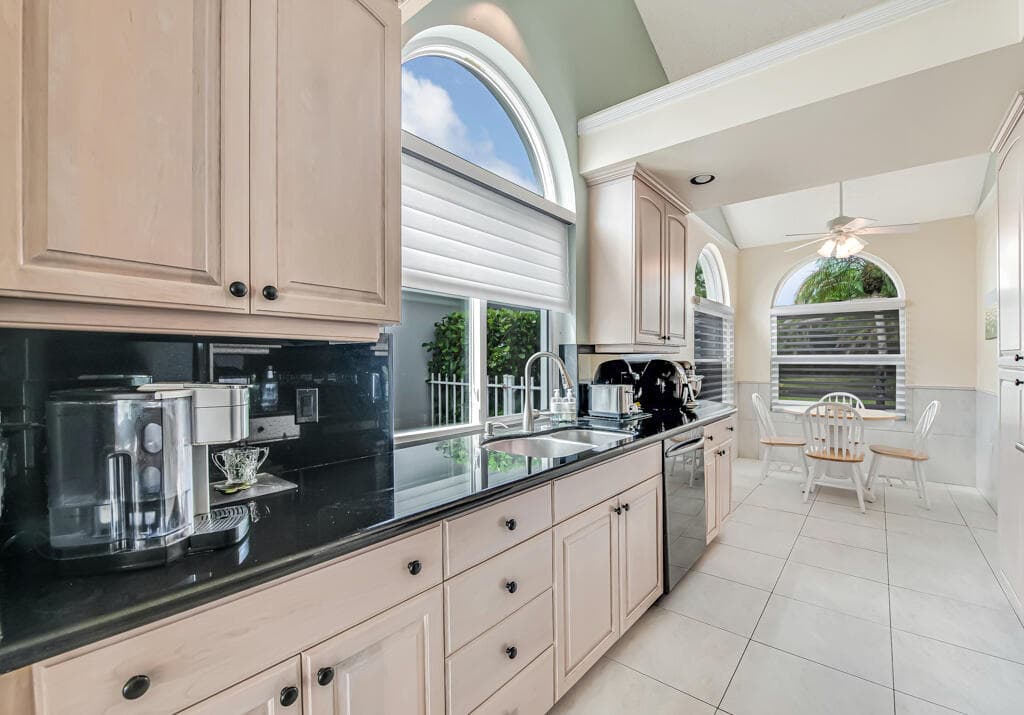 2390 Saratoga Bay Drive, West Palm Beach, FL 33409 — photo 16 of 58