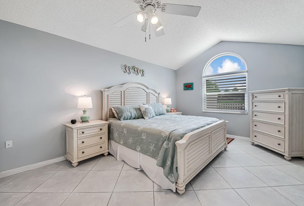 2390 Saratoga Bay Drive, West Palm Beach, FL 33409 — photo 22 of 58