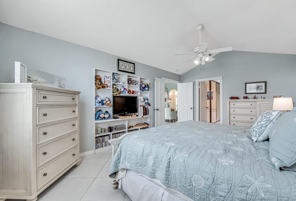 2390 Saratoga Bay Drive, West Palm Beach, FL 33409 — photo 24 of 58
